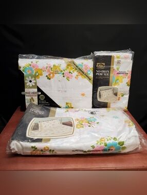 Vintage Penney's Fashion Manor Western King Size floral Sheet Set